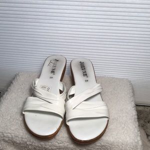 Women’s slippers